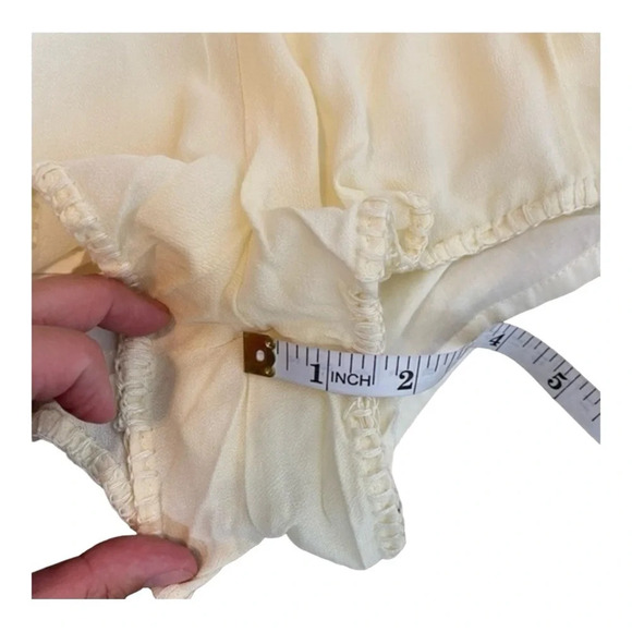 Somedays Lovin Ruffle Lace front Pheasant Shorts in Cream NWT - Picture 6 of 9